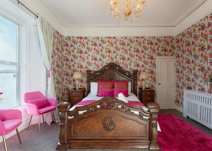 Mount Eagle - Sleeps 24